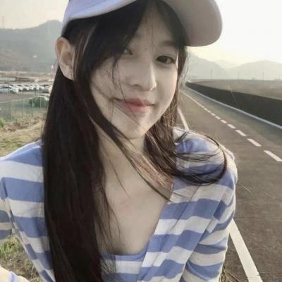 三小一家人
